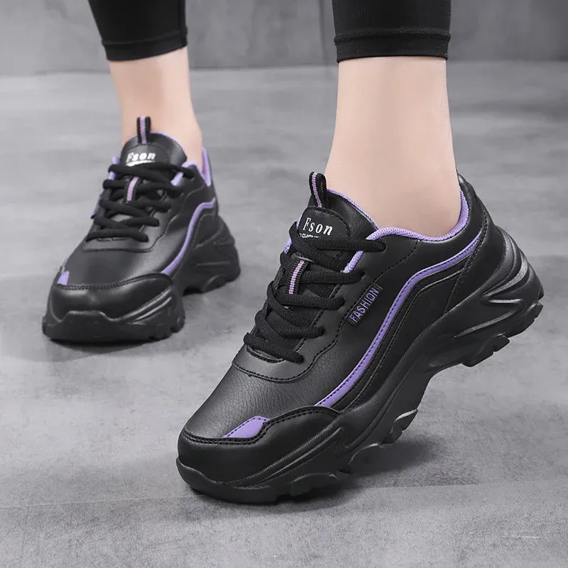 Herren urbaner Plateau-Trekkingsneaker mit stoßdämpfender Zwischensohle und griffiger Laufsohle – Norré